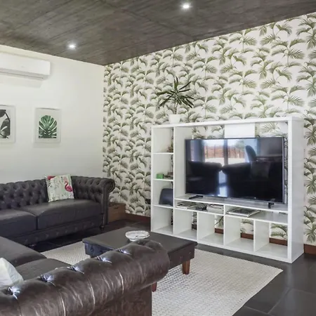 Quinta Da Morgadia - Azorean Butler Feteiras